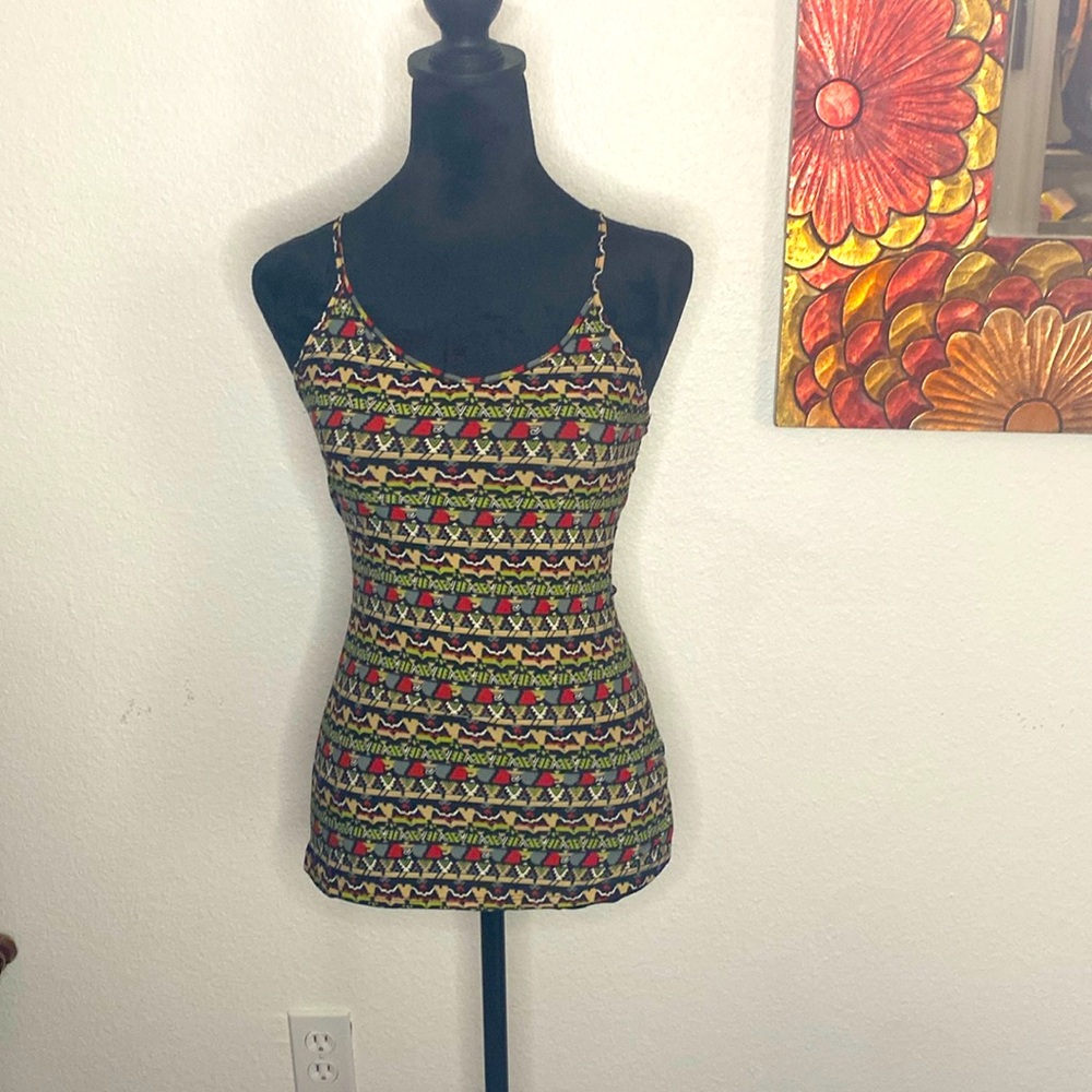 Super cute and soft fitted tank top Size M